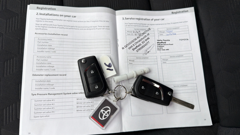 Toyota Yaris 1.5 Hybrid Design 5dr CVT Hybrid Hatchback